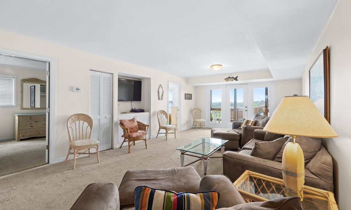 Crescent Beach House | Oceanfront Crescent Beach 7Q 4Tw - Ebbtide