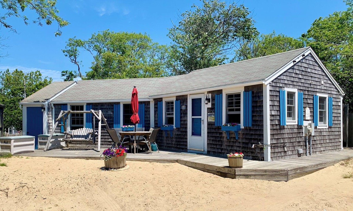 Dennis Port Cottage | Oceanfront, charming, 3 bedroom cottage with your very own private beach!