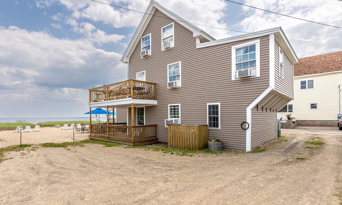 Old Orchard Beach Cottage | Oceanfront Cottage 2