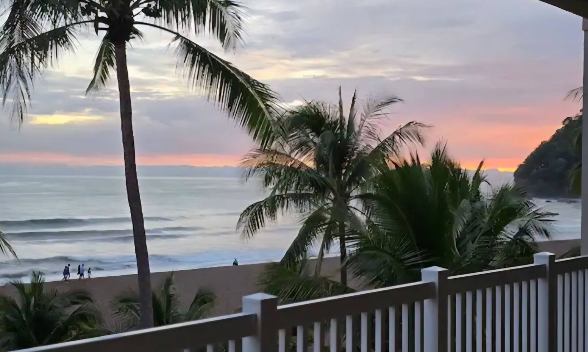 Barrio Los Faroles Condo | Oceanfront Condo Sunset Balcony - Access Crocs resort - Direct Beach Access -