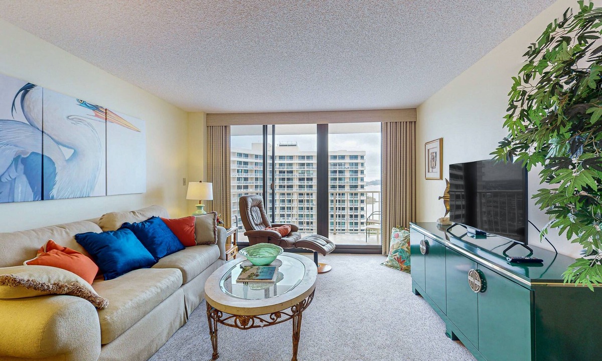 Marco Island Condo | Oceanfront Condo with WiFi, Pool, Tennis, & Direct Beach Access