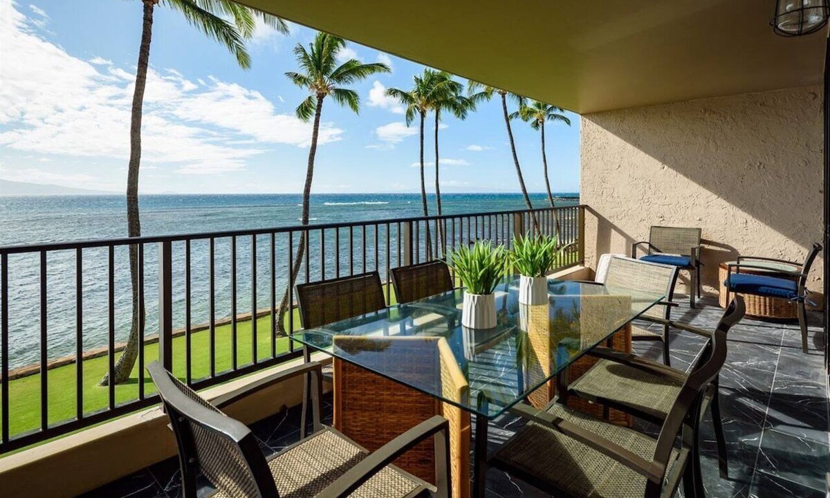 Maalaea Condo | Oceanfront Corner 3BR · Maui Turtle & Whale views