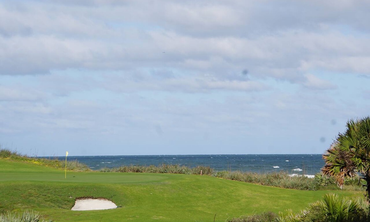 Palm Coast Condo | Oceanfront Corner Condo 421 - seconds to the surf and sand!
