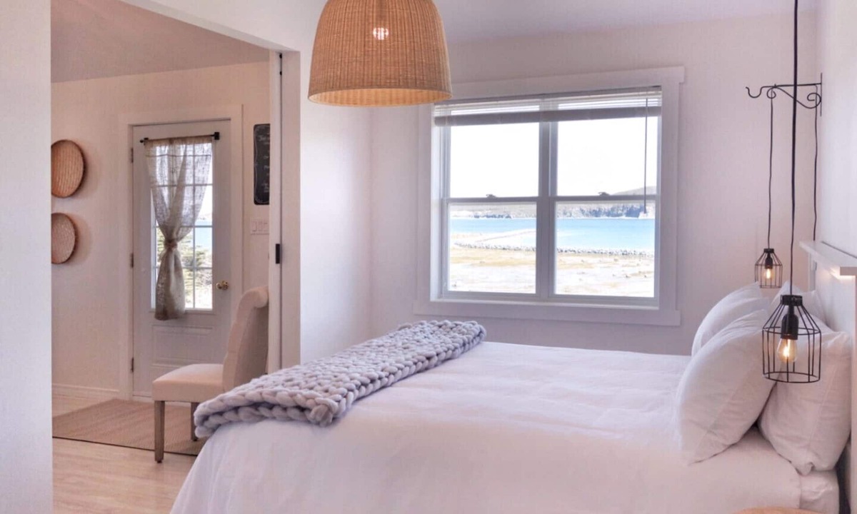 Rocky Harbour Cottage | Oceanfront Cottages at the Edge of the World - The Fish Sheds-Kitten's Shed