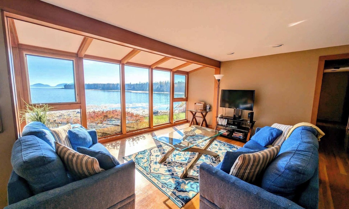 Hancock House | Oceanfront Cottage w/Private Beach & Stunning Views