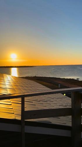 Summerside House | Oceanfront Cottage w/Upper Balcony View