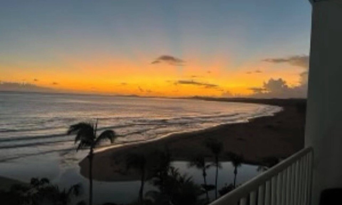 La Pared Condo | OCEANFRONT, COZY And GREAT VIEW, 2B/2B/1Pk