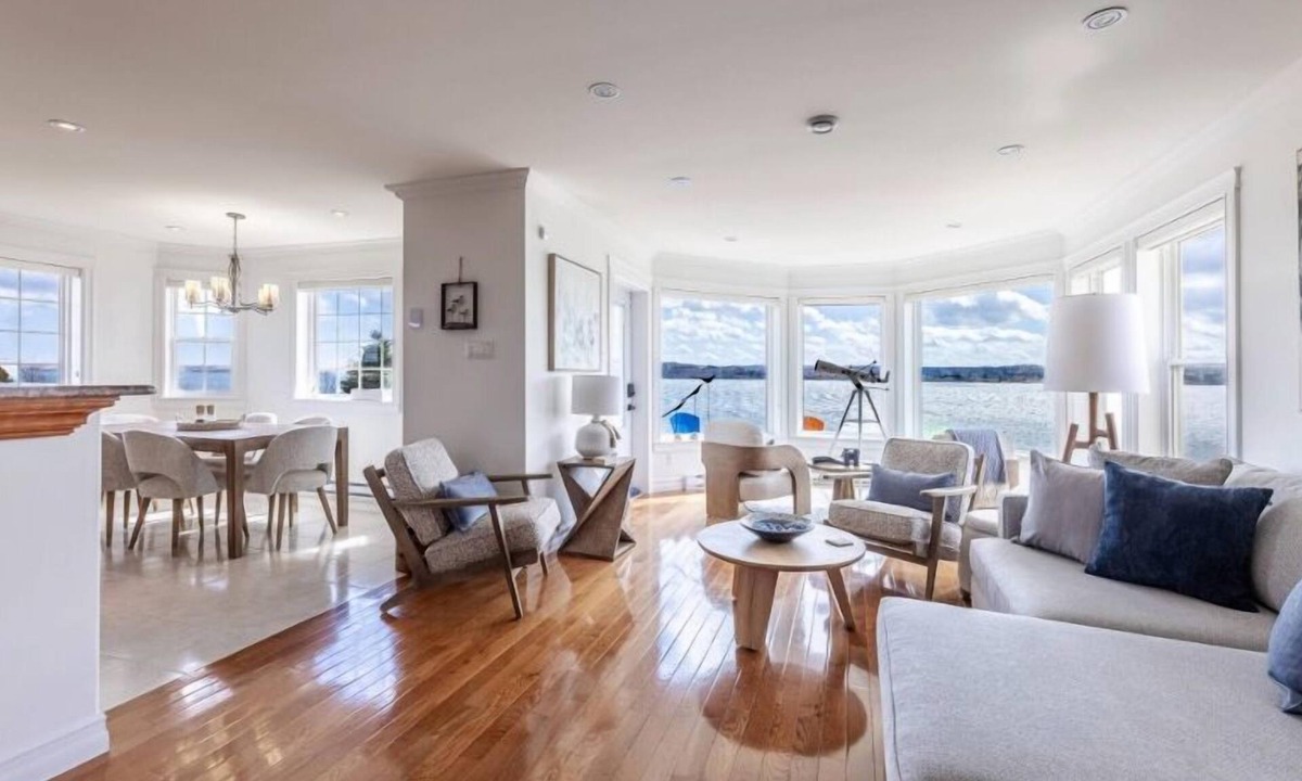 Bay Roberts House | Oceanfront, direct shoreline access, main floor master, and full ensuite.