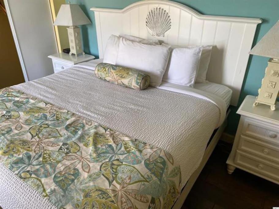 Myrtle Beach House | Oceanfront End Condo - King Bed - Sleeps 6