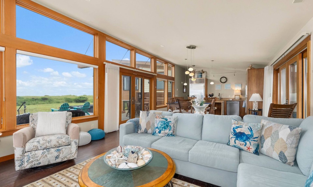 Westport House | Oceanfront Escape in Westport, WA