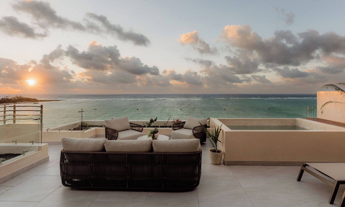 Tulum City Center Condo | Oceanfront Escape – Two-Level Penthouse with Private Rooftop & Pool