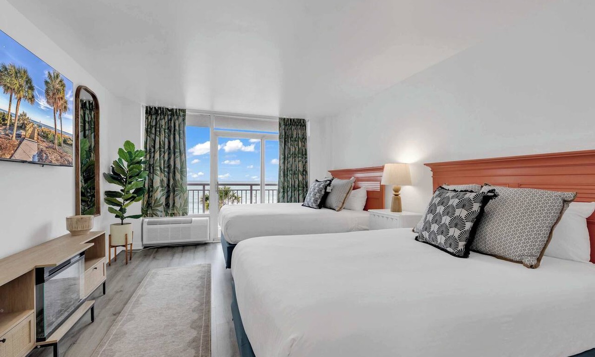 Downtown Myrtle Beach Condo | Oceanfront Family Friendly Condo with Pools