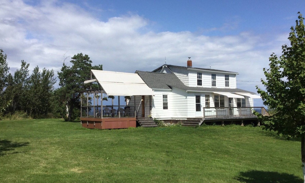 Pictou County Other | Oceanfront farmhouse retreat