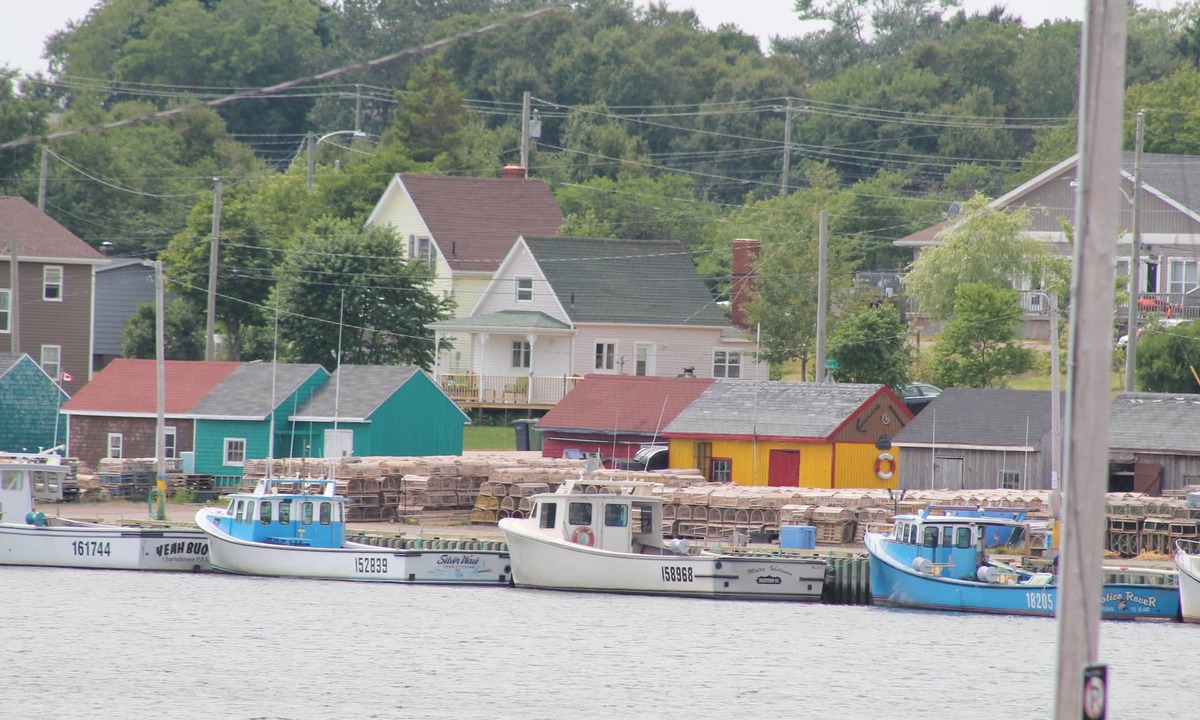 North Rustico House | Oceanfront Getaway | Walk to Harbour | Quiet & Scenic