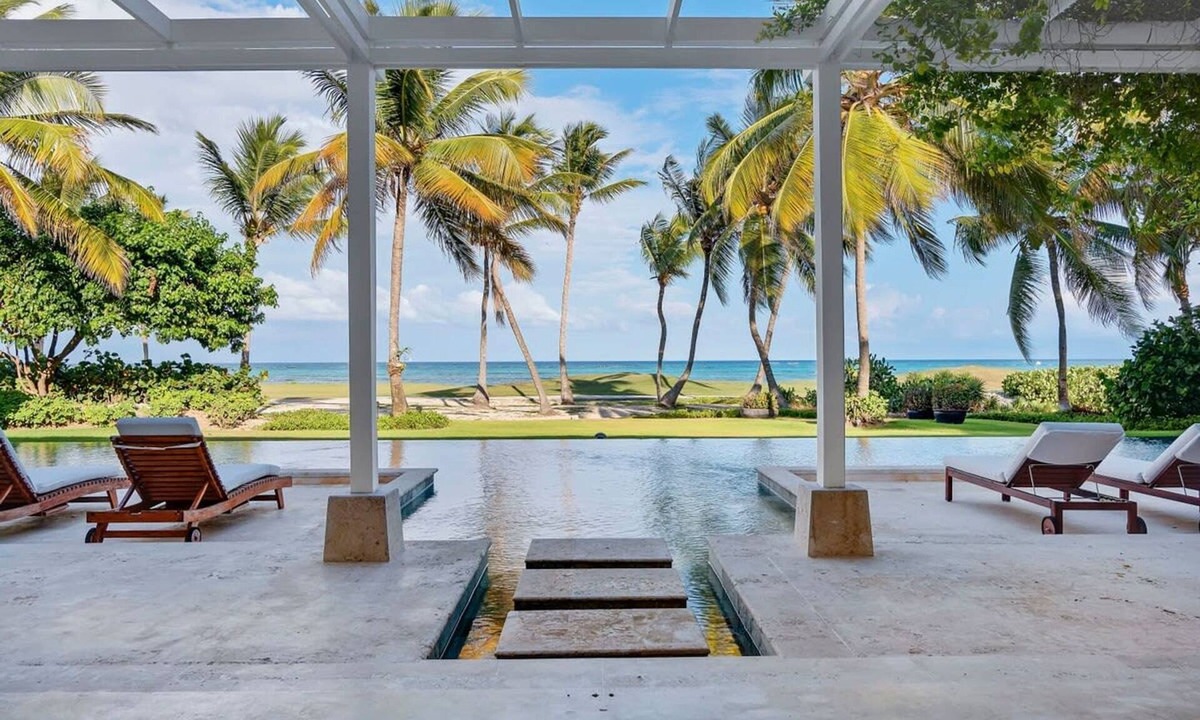 Punta Cana Villa | Oceanfront Golf Course Estate w Pool Guest House