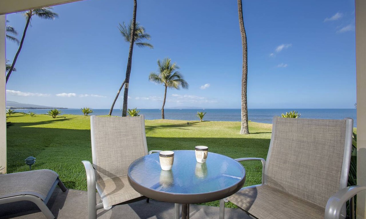 Kihei Condo | Oceanfront Ground-Floor Condo – Lanai, A/C, Steps to Sugar Beach