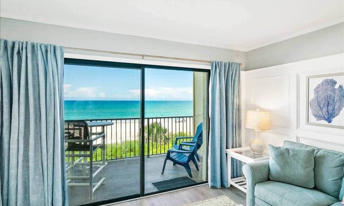 Crescent Beach Apartment | Oceanfront, Heated Pools, Pickleball, Family-Friendly!