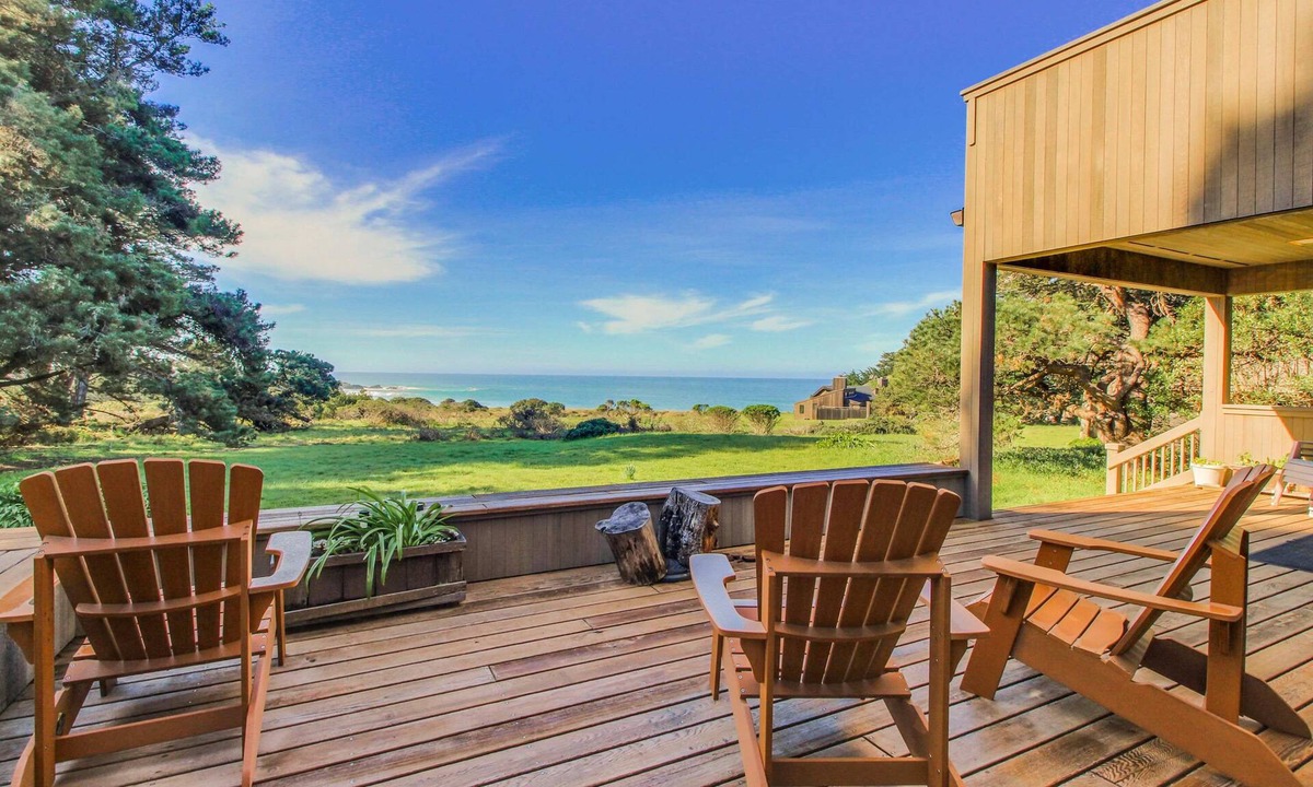 Sea Ranch House | Oceanfront home with private hot tub near Black Point