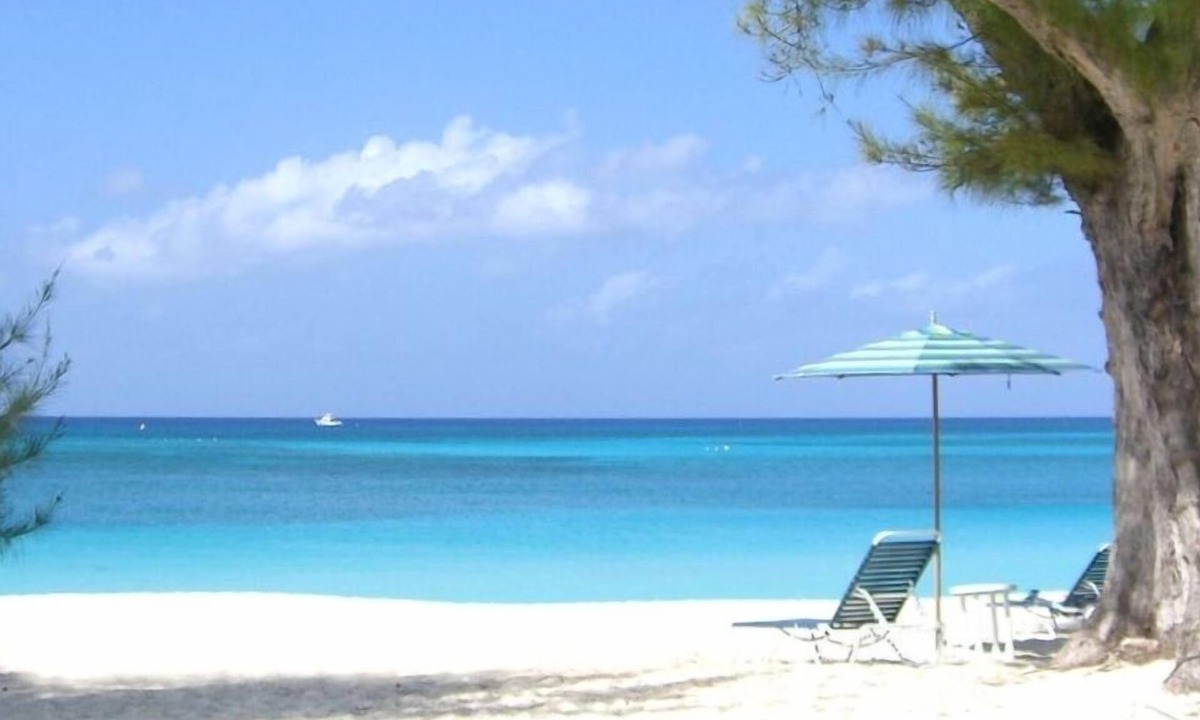 Seven Mile Beach Condo | Oceanfront Luxury Villa, Seven Mile Beach