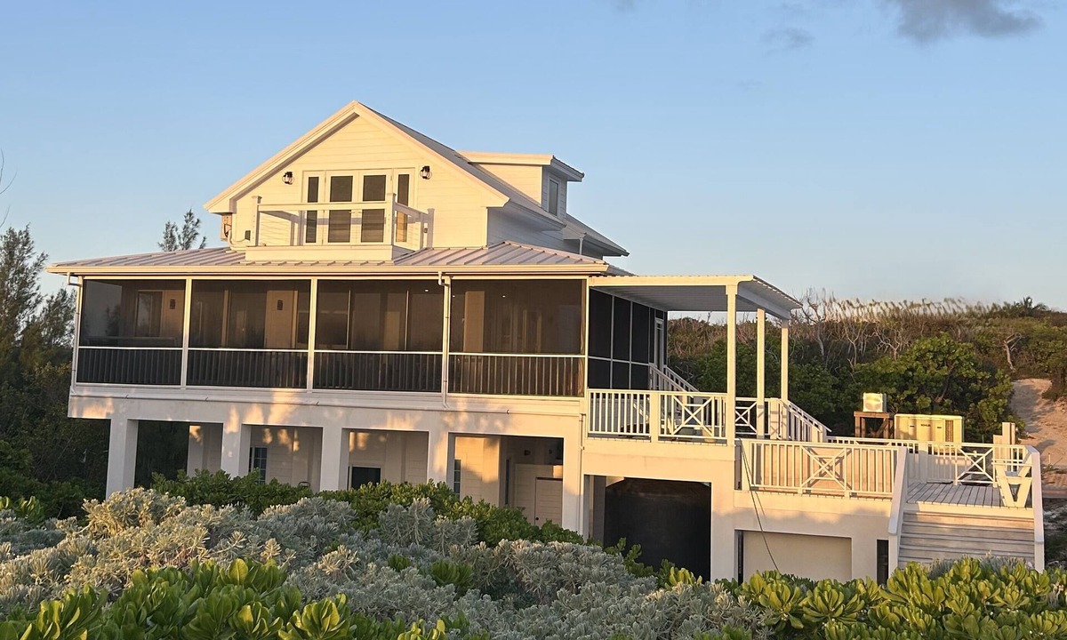 Green Turtle Cay House | OCEANFRONT New with POOL and nearby Dockage available