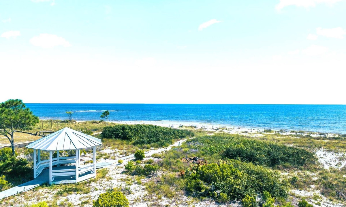Alligator Point House | Oceanfront on a Private Beach-Hot Tub-Beautifully Remodeled-Dog Friendly Beach