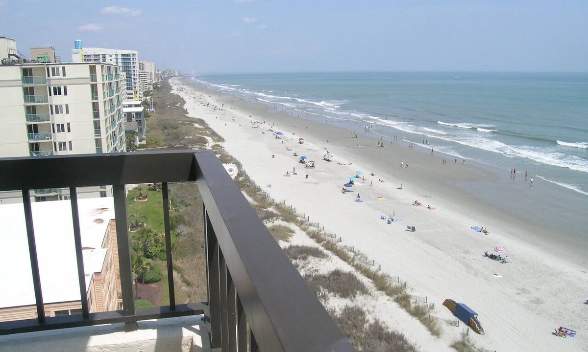 Crescent Beach Condo | Oceanfront Penthouse - Crescent Towers I 901