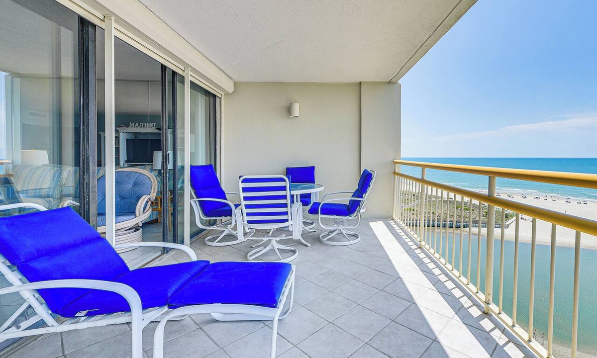 Briarcliffe Acres Condo | Oceanfront Resort Condo w/Pools in Myrtle Beach