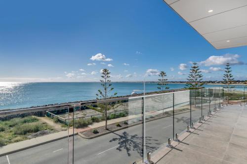 Mandurah Apartment | Oceanfront Retreat with Stunning Marina Views