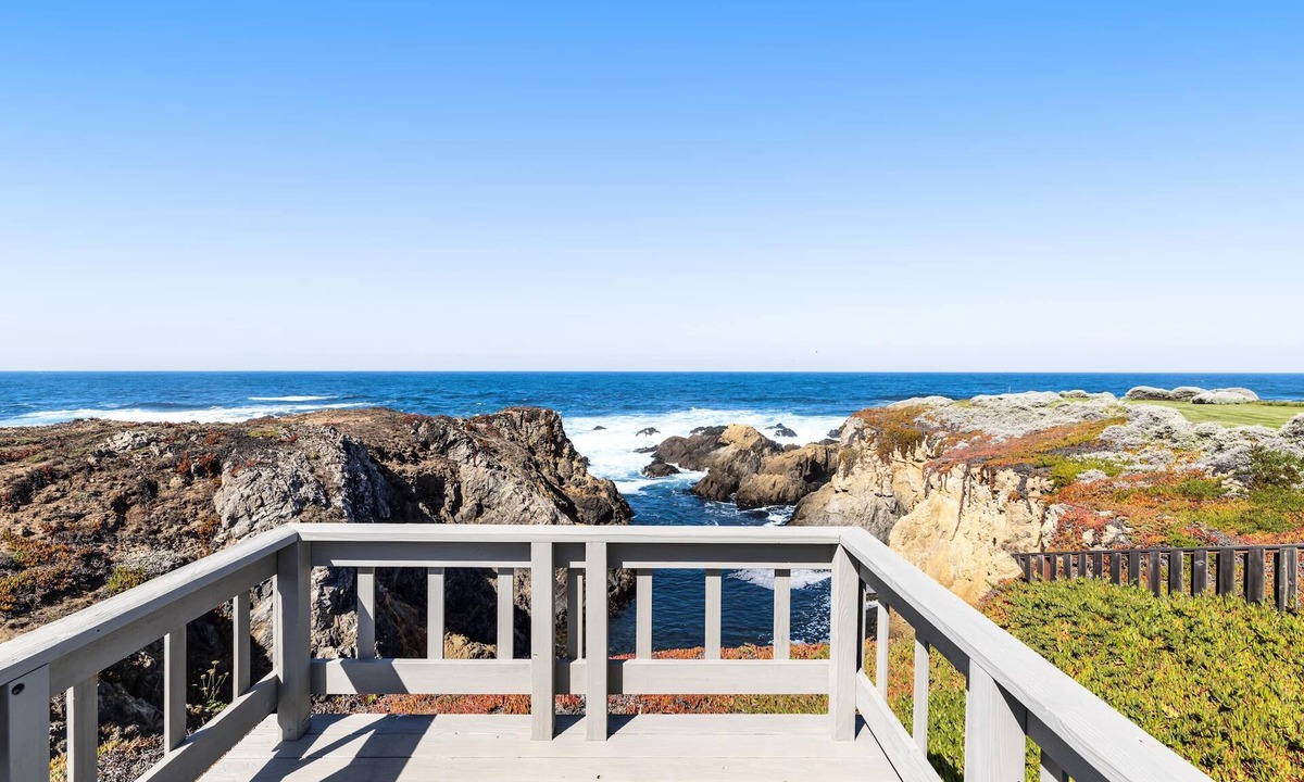 Fort Bragg House | Oceanfront Sanctuary - Private Cove, Deck, Grill