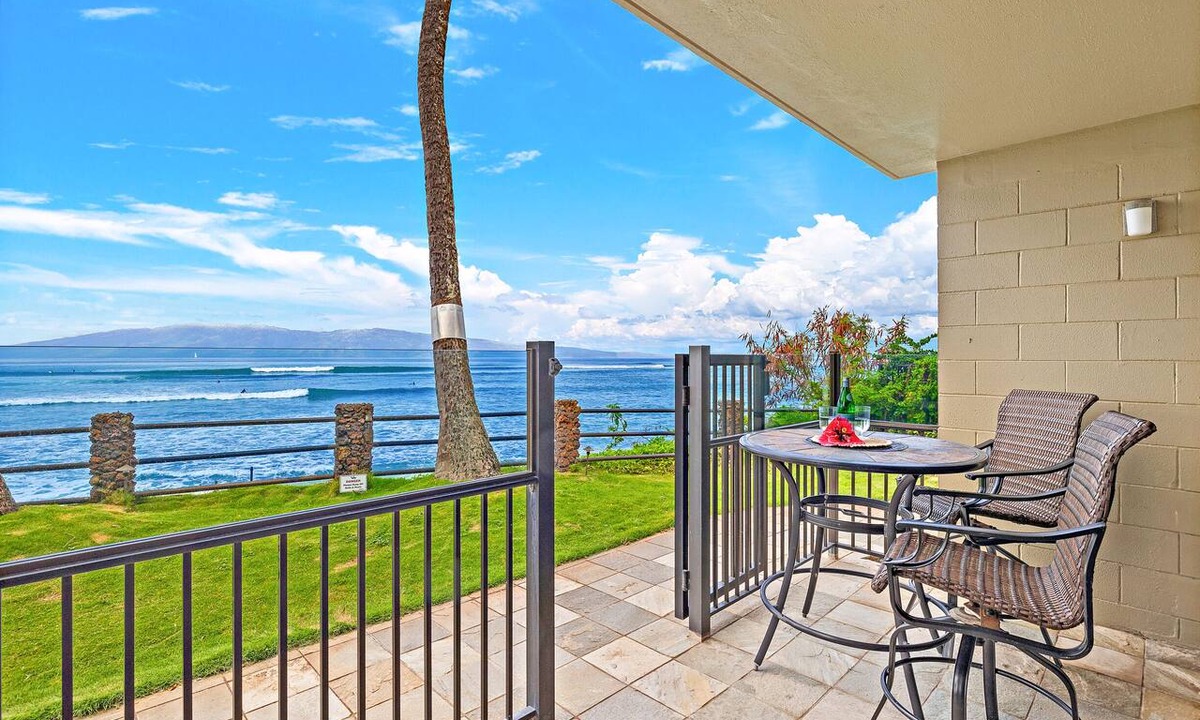 Kahana Apartment | Oceanfront Studio w/Sunsets and Surf - Noelani 119 - Turtle Viewing Beach