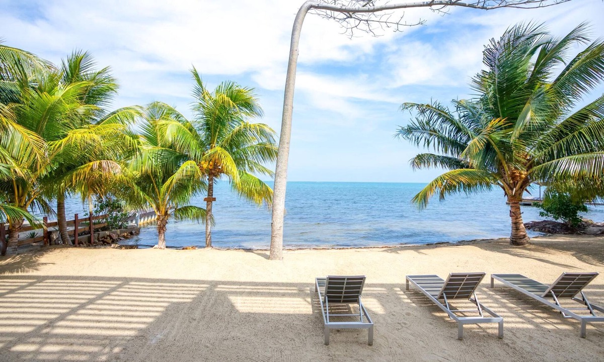 Placencia Apartment | Oceanfront Sunset Gecko Condo - Second Floor 2A