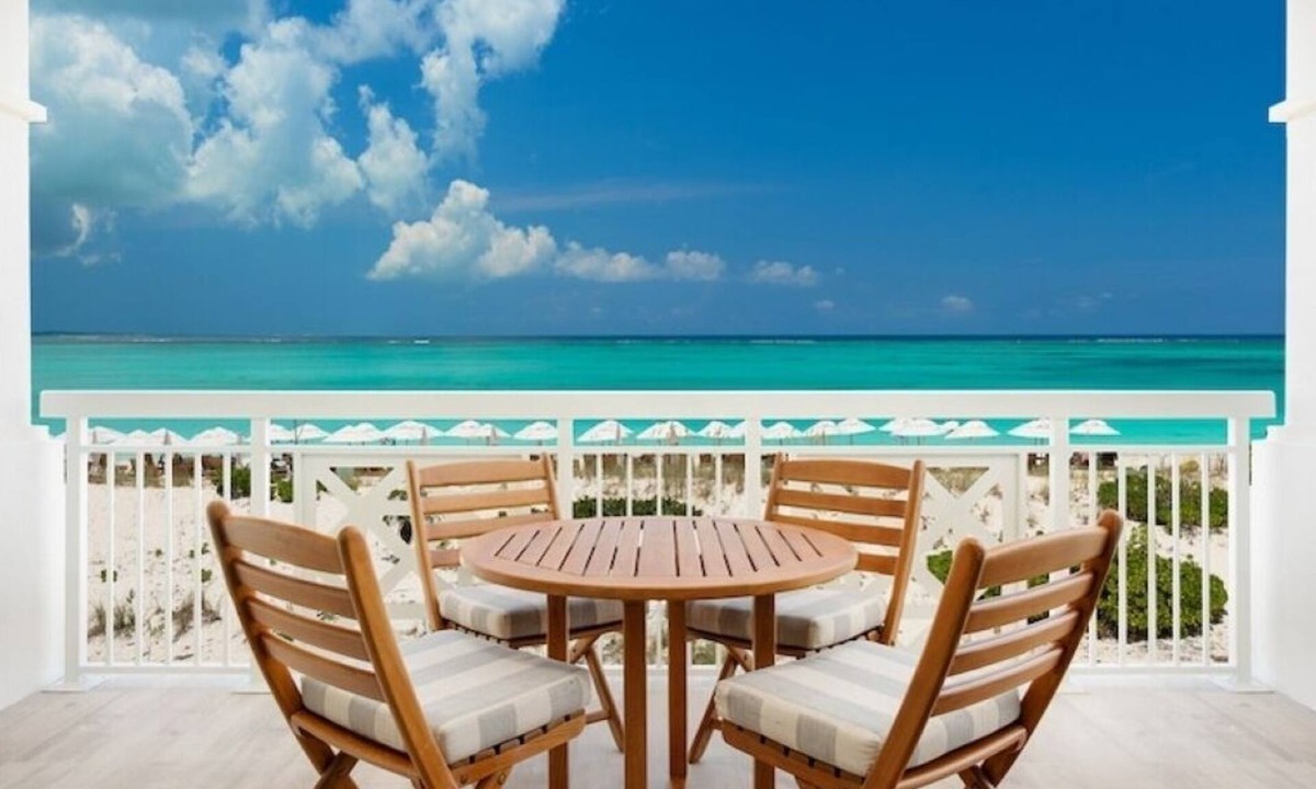 The Bight Resort | Oceanfront Resort Suite | All-Inclusive, Lagoon-Style Pool & Paddleboards