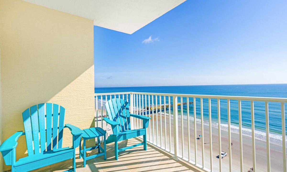 Ocean View Halifax Estates Condo | Oceanfront-Pool/Hot Tub-Aruba #1104
