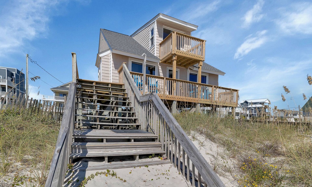 Ocean City Beach House | Oceanfront Beach Home - Sleeps 6-8 - Pet Friendly - Private Beach Access - Deck