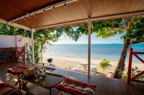 Bang Po Villa | Oceanfront Villa at Bang po Beach-Koh Rooms