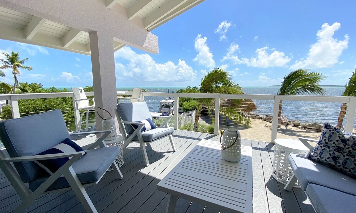 Pirates Cove House | Oceanfront Villa boasting amazing 180º spectacular ocean views!