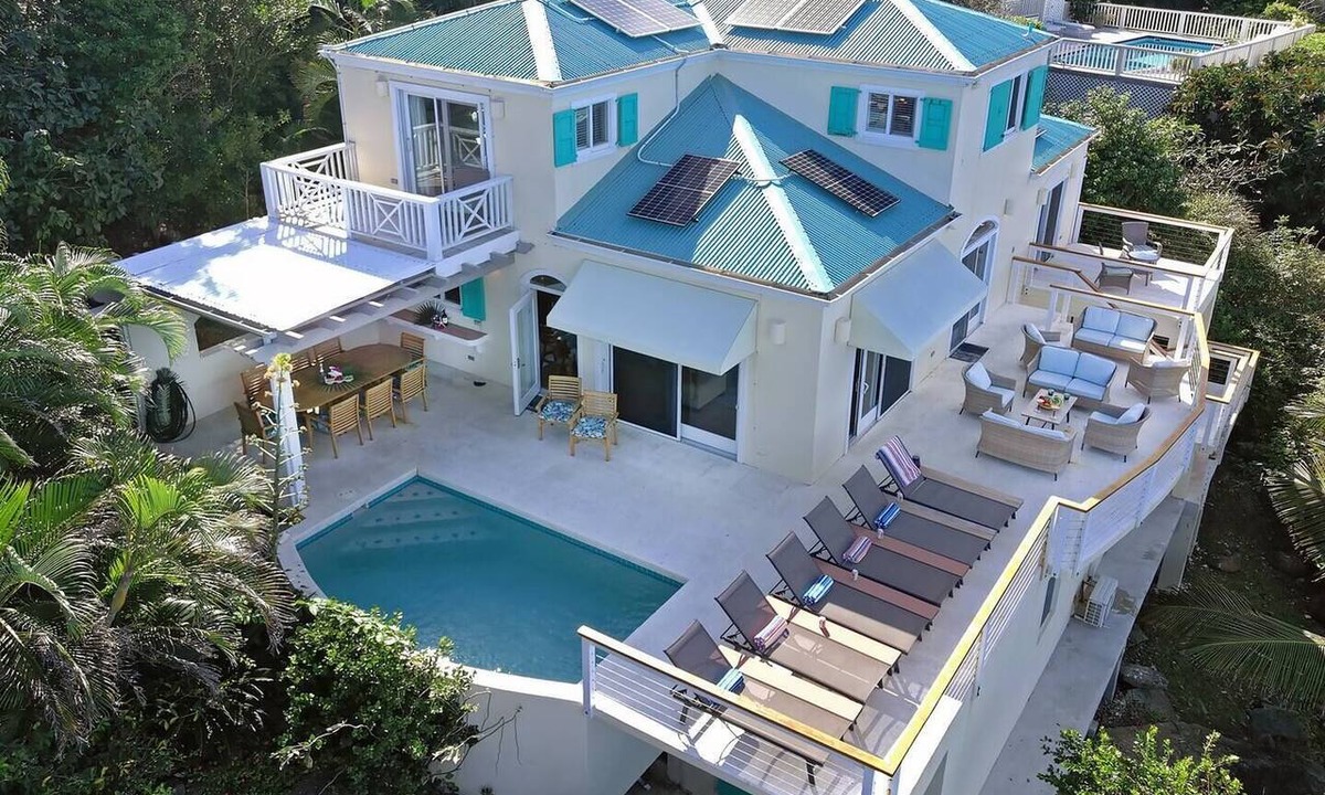 Estate Peterborg Villa | Oceanfront with Pool, Ocean Views, 5 Bedrooms!
