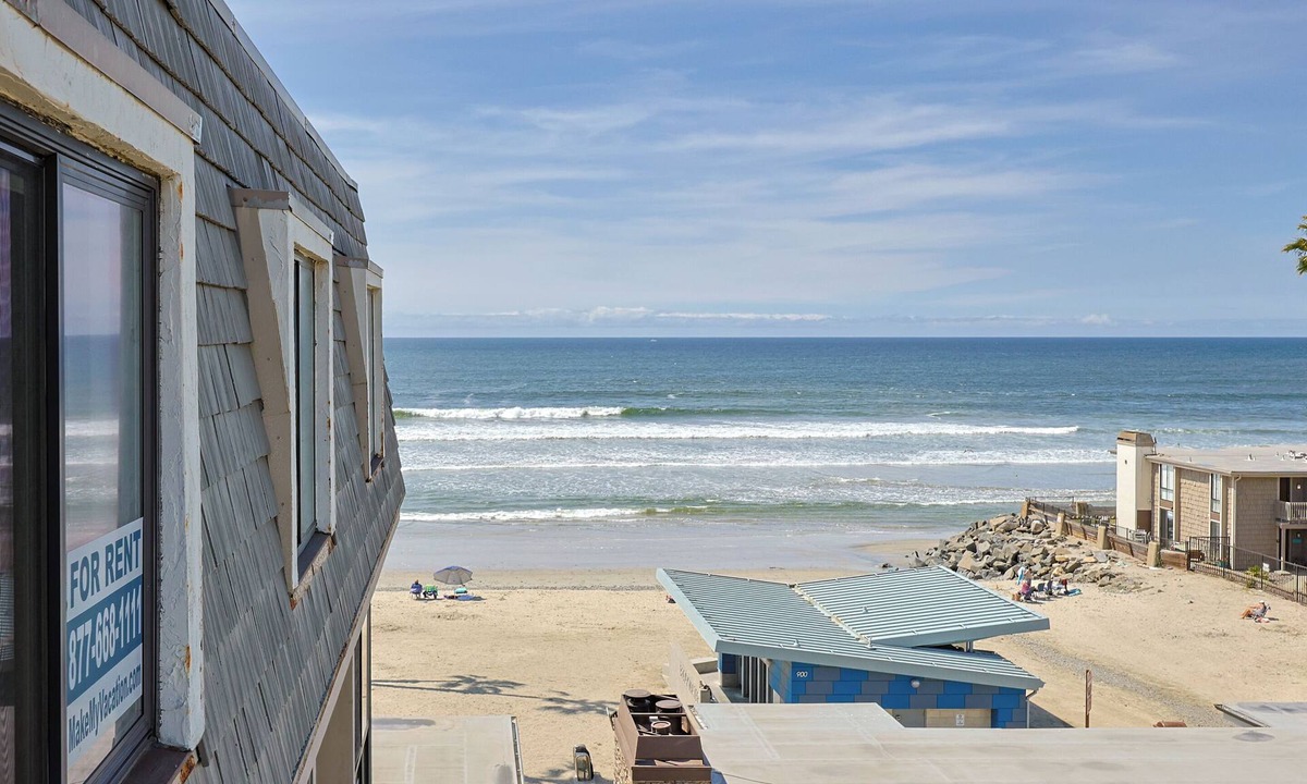 Townsite Condo | Oceanside Beach Condos