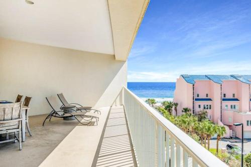 Sandestin House | Oceanview Condo with Pools and Hot Tub