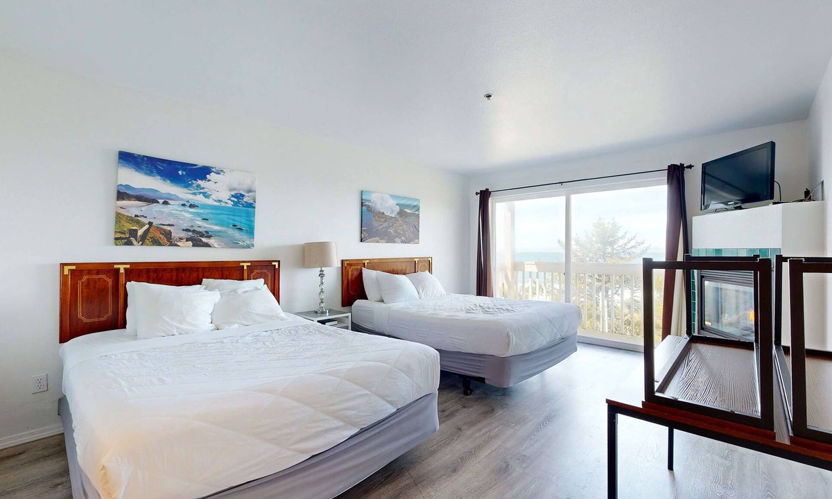 Lincoln City House | Oceanview Dog Friendly Studio with Awesome Views and Easy Beach Access