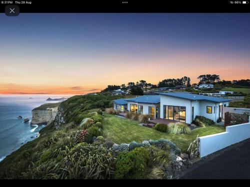 St. Clair Bed & Breakfast | Oceanview Haven B&B