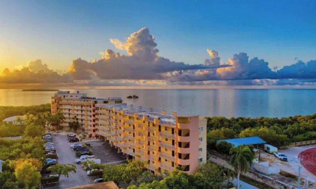 Tavernier Condo | 🌴 Oceanview Islamorada Penthouse 3BR 2 BA Sunrise Views, Pool & Weekly Rentals