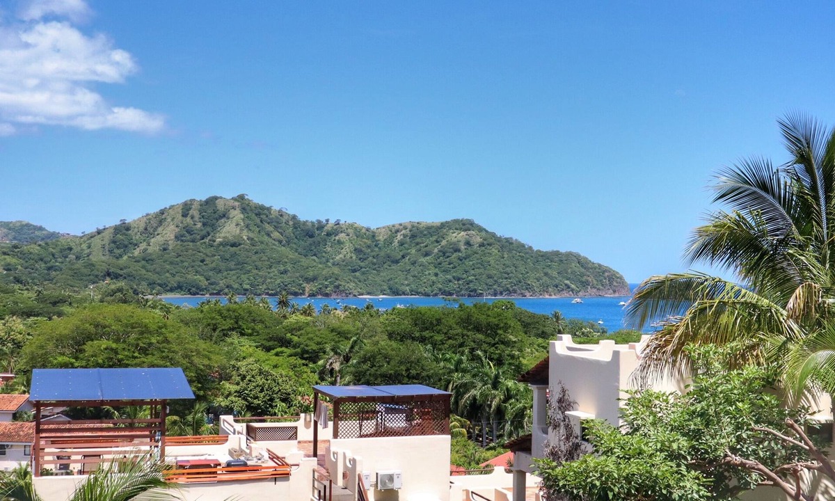 Coco Sunset Hills Condo | Oceanviews on a Budget - Massive Rooftop Patio