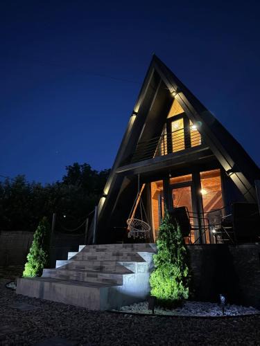 Ocna Mures Ski Chalet | Ocna Frame - A Frame cu Jacuzzi si Terasa