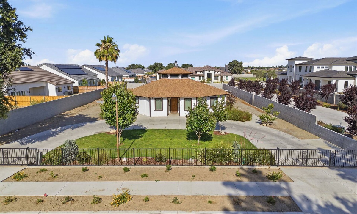 Visalia House | OctaFarmRetreat 🌳 Gateway To Sequoia Natl Park 🏔