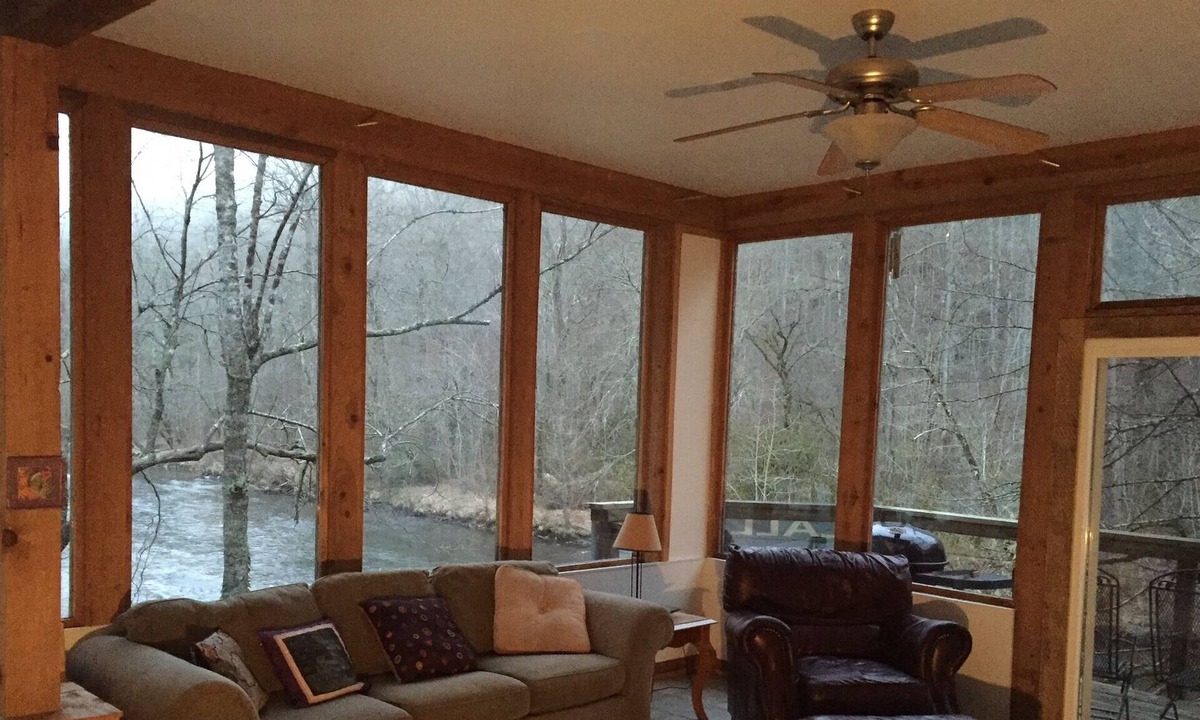 Bryson City Cabin | October-peak leaf colors NantahalaRiver!! Fishing/Views/Hiking/Paddling/Campfire