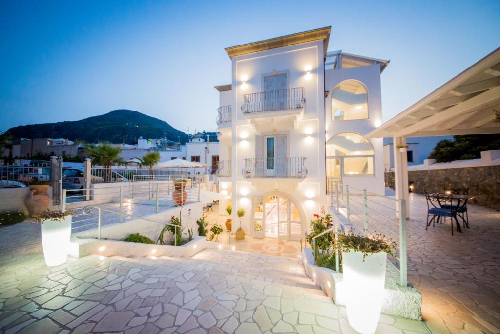 Lipari Historic Centre Hotel | Odysseus Hotel