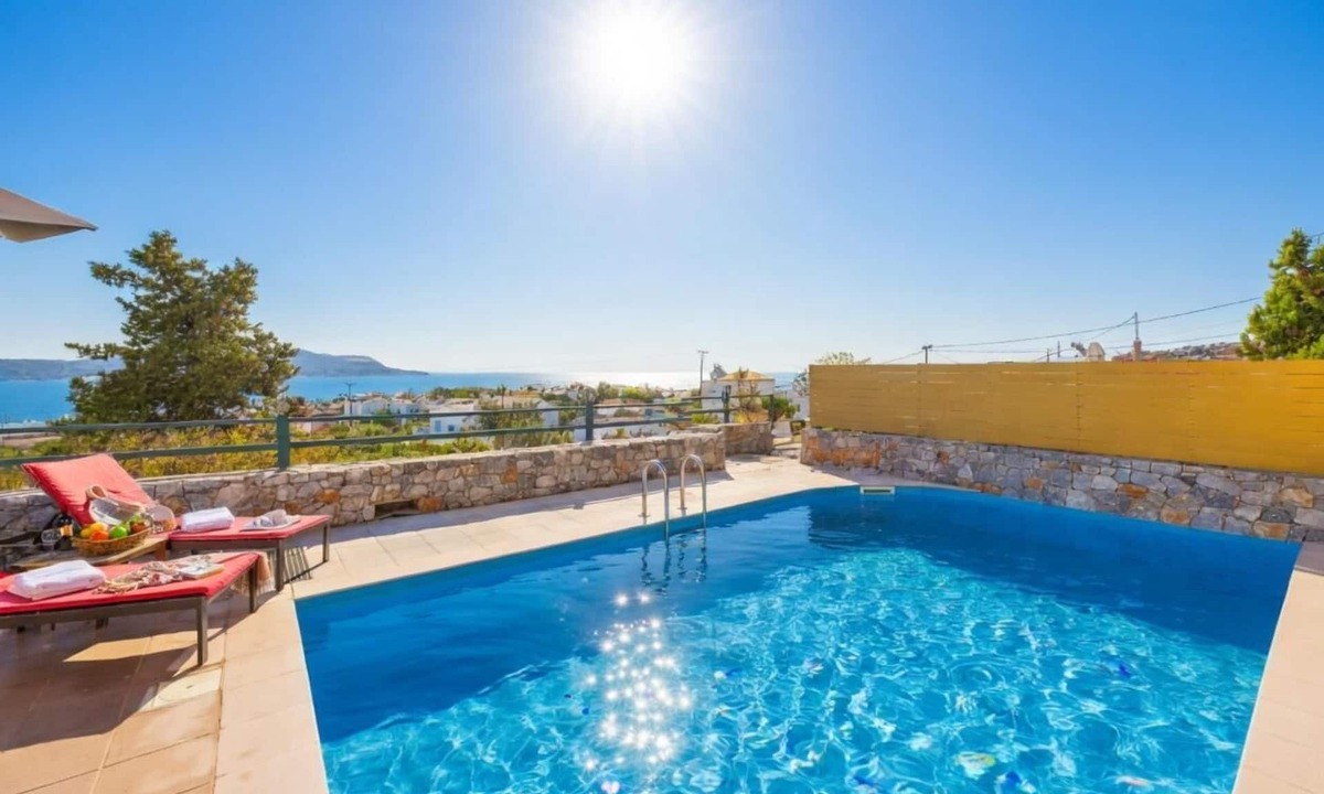 Plaka Villa | Odysseus Villa - Three Bedroom Villa, Sleeps 6