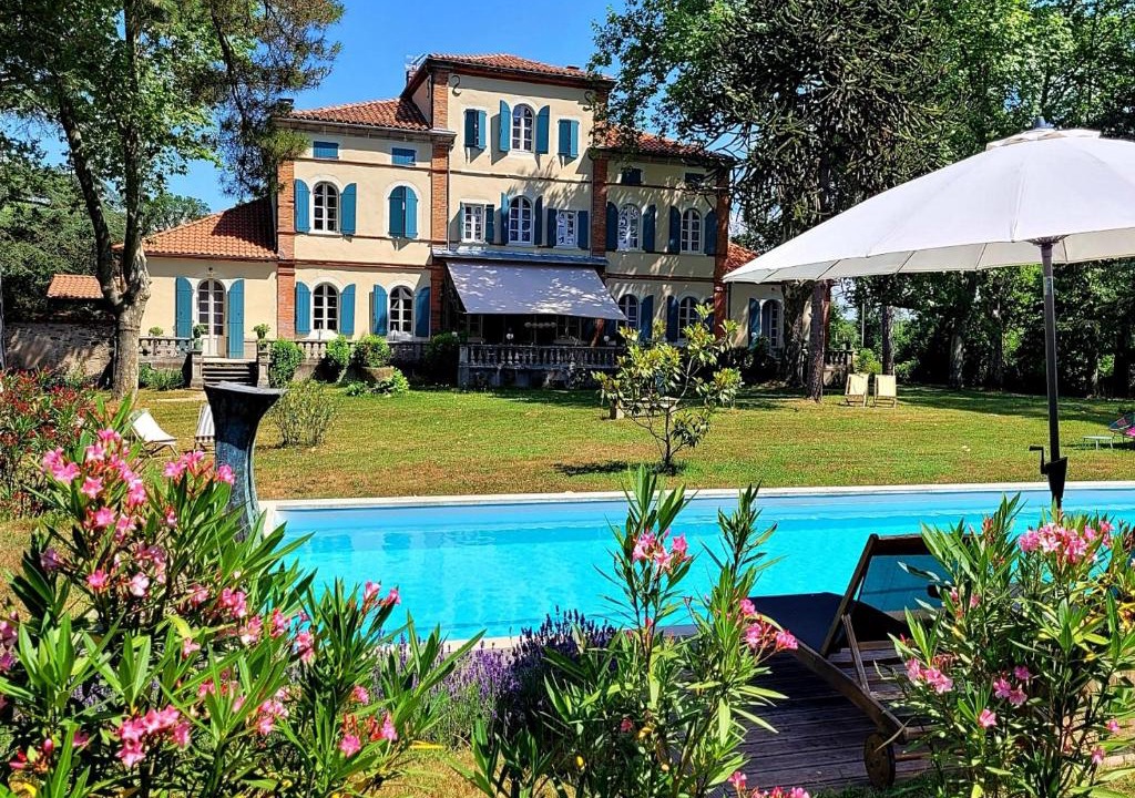 Almayrac Bed & Breakfast | Oh, le château!
