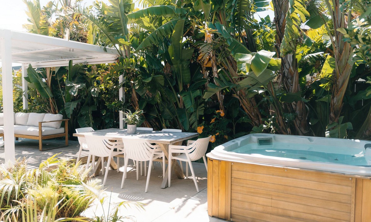 Ohope House | Ohope beach tropical getaway with spa